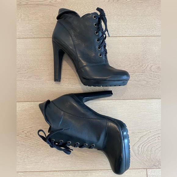 MRKT Black Leather Lace-Up Ankle Boot, Size 8 (Euro 38.5) - Picture 4 of 12